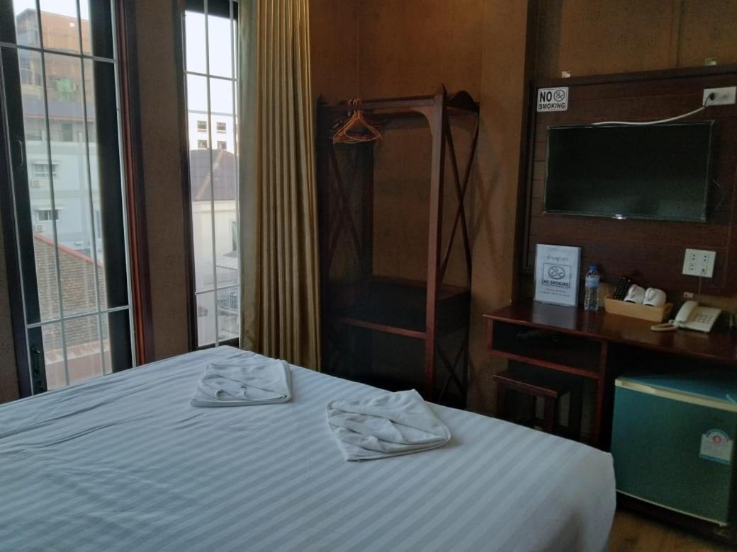 Sinnakhone Hotel Вьентьян Экстерьер фото