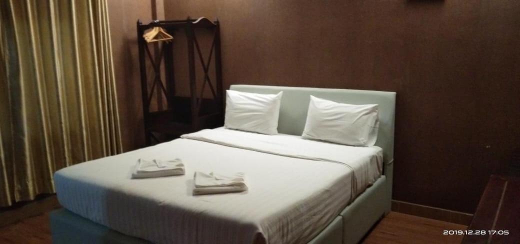 Sinnakhone Hotel Вьентьян Экстерьер фото